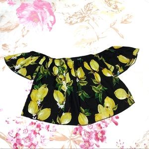 Medium Lemon Print Top Off the shoulders